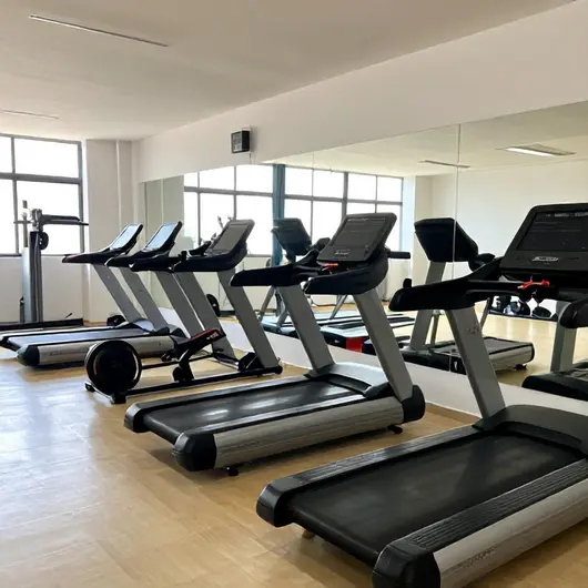 Academia Gaviões 24h Guarujá: O Melhor Lugar para se Manter em Forma