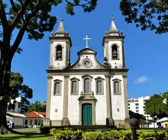 Descubra a História da Igreja Matriz de Nossa Senhora de Fátima e Santo Amaro no Guarujá