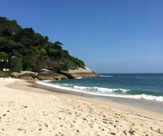 Descubra a Praia de Sorocotuba: Um Paraíso Deserto no Guarujá Descubra a Praia de Sorocotuba: Um Paraíso Deserto no Guarujá