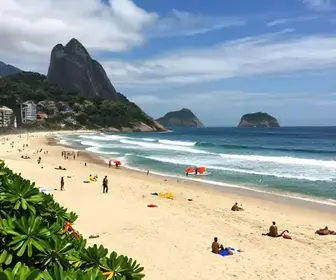 Descubra a Praia do Tombo: Um Paraíso em Guarujá Descubra a Praia do Tombo: Um Paraíso em Guarujá