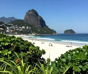 Descubra a Prainha Branca: Um Paraíso em Guarujá Descubra a Prainha Branca: Um Paraíso em Guarujá